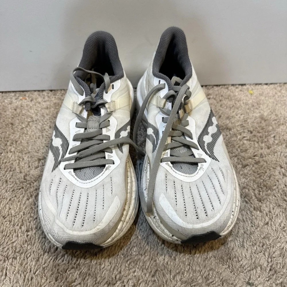 Saucony tempus shoes